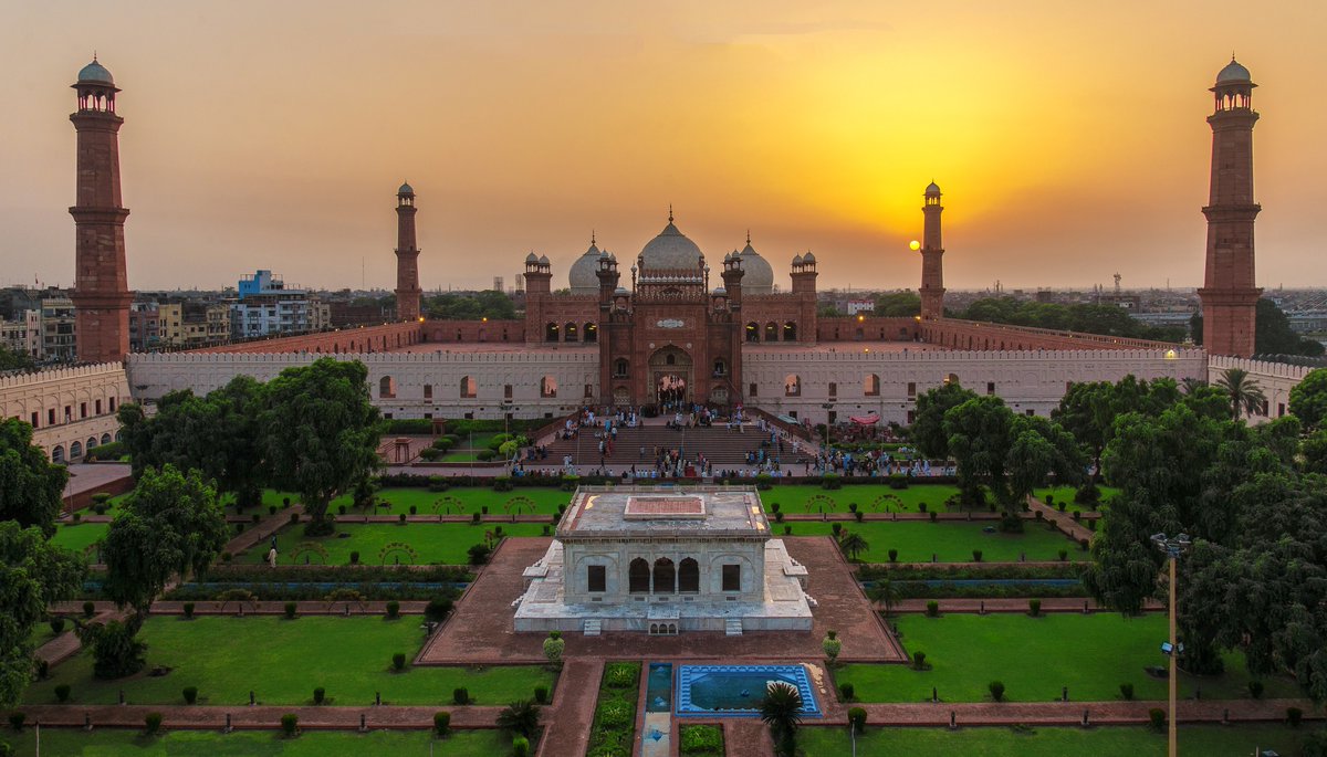 Badshahi Mosque